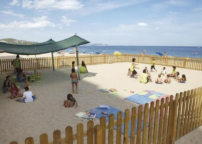 Lloguer30 Delfines, Swimming Pools , Near The And With Parking Apartamento